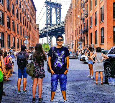 Participant with Brooklyn Bridge